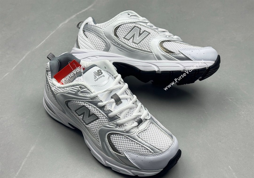 New Balance 530 Sneakers in Mesh and Leather Silver/White2 2025 0711 (13-250711024)