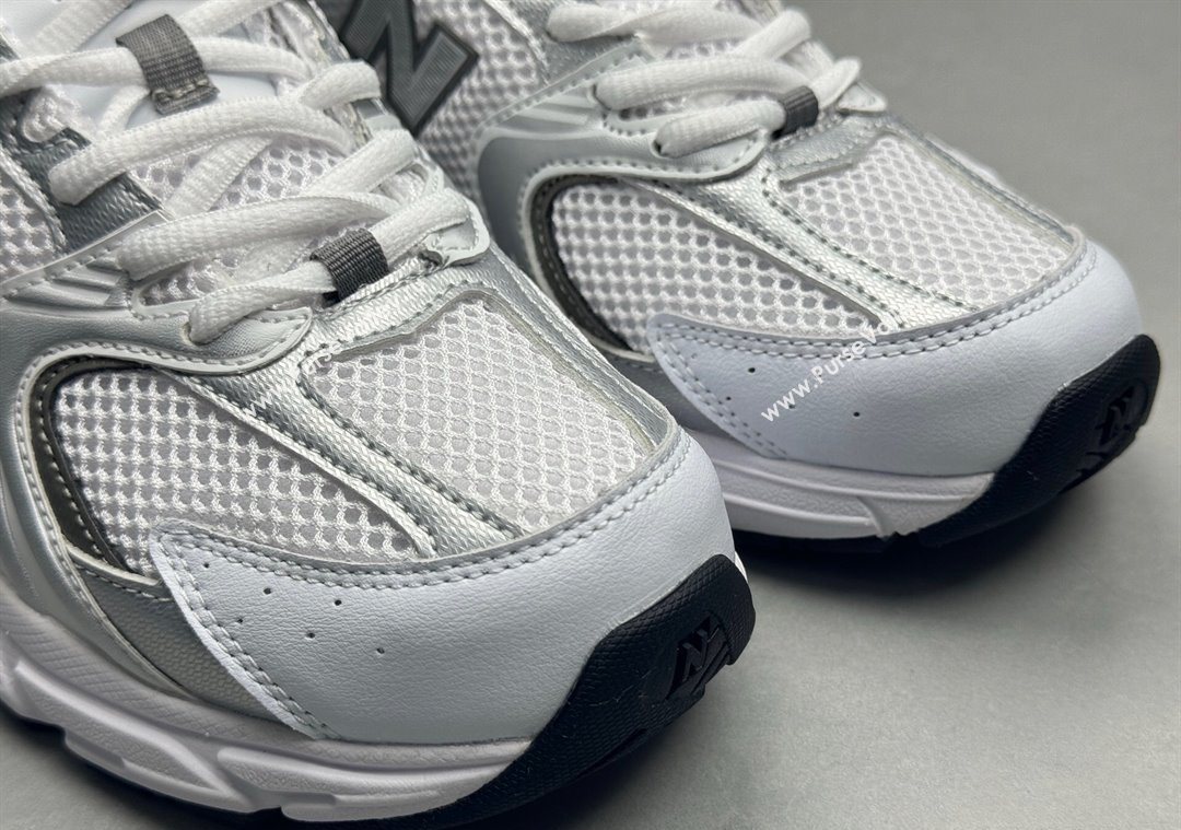 New Balance 530 Sneakers in Mesh and Leather Silver/White2 2025 0711 (13-250711024)