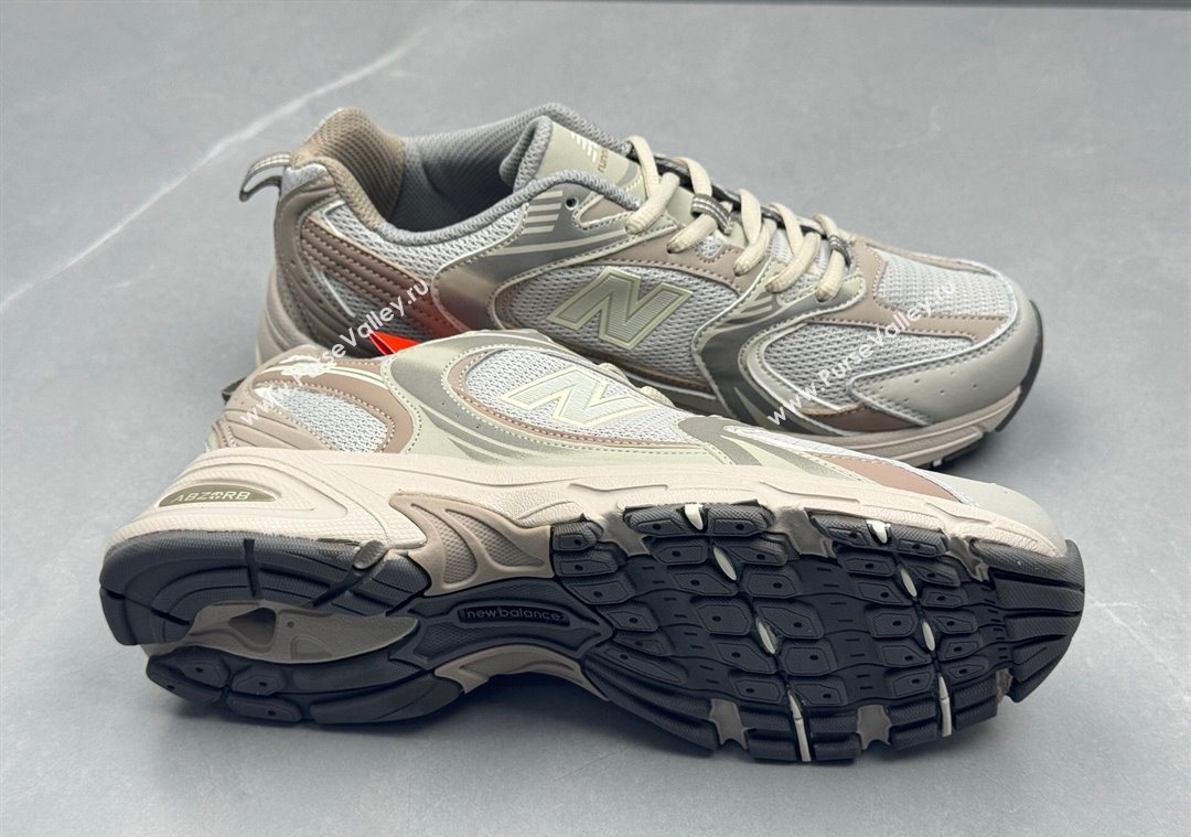 New Balance 530 Sneakers in Mesh and Leather Light Elephant 2025 0711 (13-250711025)