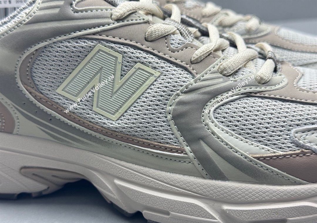 New Balance 530 Sneakers in Mesh and Leather Light Elephant 2025 0711 (13-250711025)
