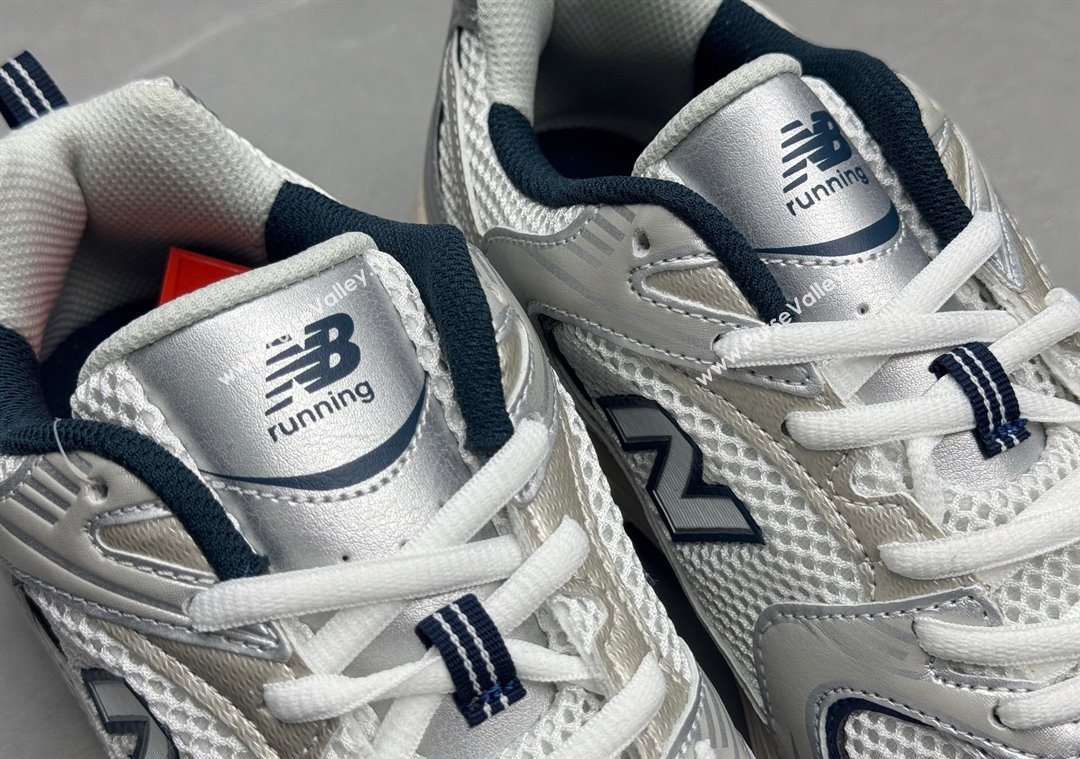 New Balance 530 Sneakers in Mesh and Leather Grey Silver 2025 0711 (13-250711018)