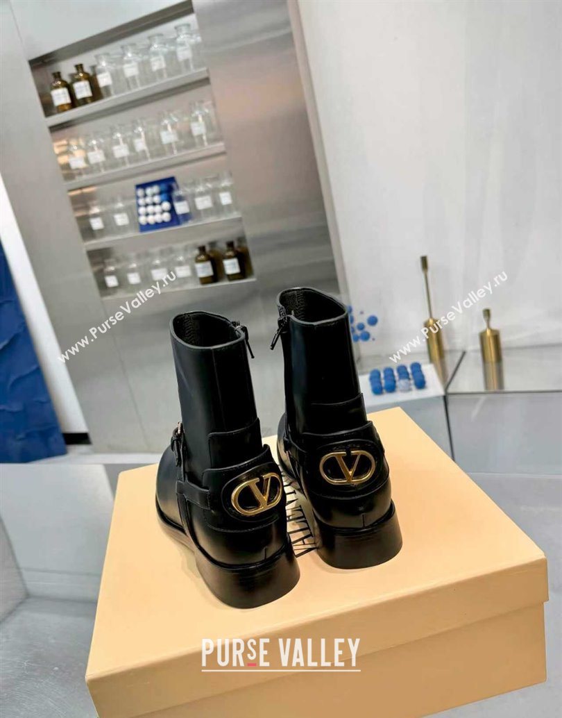 Valentino VLogo Signature Strap Flat Ankle Boots in Calfskin Leather Black 2025 1028 (XL-251104085)