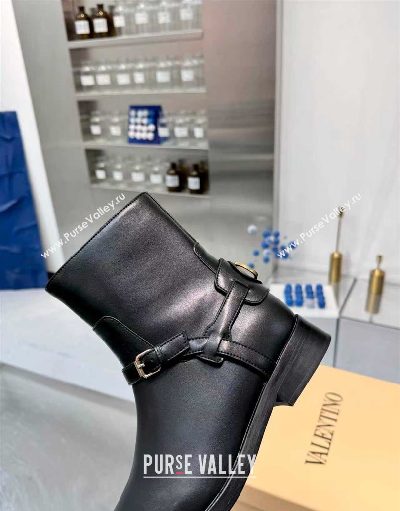 Valentino VLogo Signature Strap Flat Ankle Boots in Calfskin Leather Black 2025 1028 (XL-251104085)