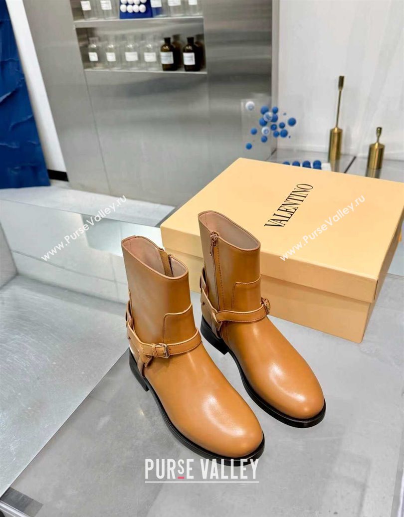 Valentino VLogo Signature Strap Flat Ankle Boots in Calfskin Leather Dark Beige 2025 1028 (XL-251104087)