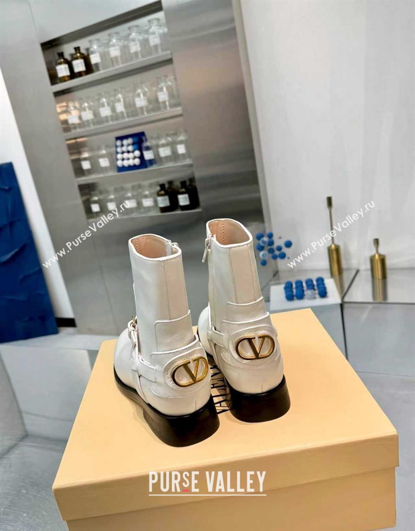 Valentino VLogo Signature Strap Flat Ankle Boots in Calfskin Leather White 2025 1028 (XL-251104088)