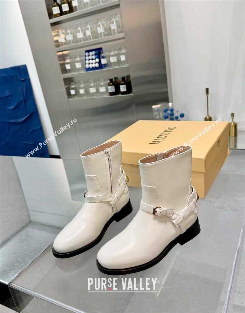 Valentino VLogo Signature Strap Flat Ankle Boots in Calfskin Leather White 2025 1028 (XL-251104088)