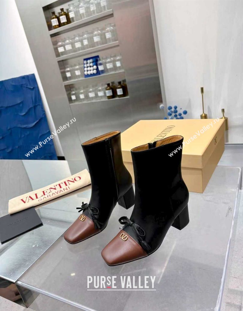 Valentino VALET DU ROI Heel Ankle Boots 6.5cm in Goatskin Leather with Bow Black/Brown 2025 1028 (XL-251104089)