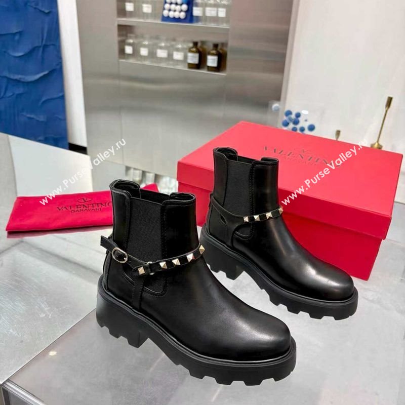 Valentino Rockstud Strap Ankle Boots 5.5cm in Calfskin Leather Black/Gold 2025 1104 (XL-251104093)