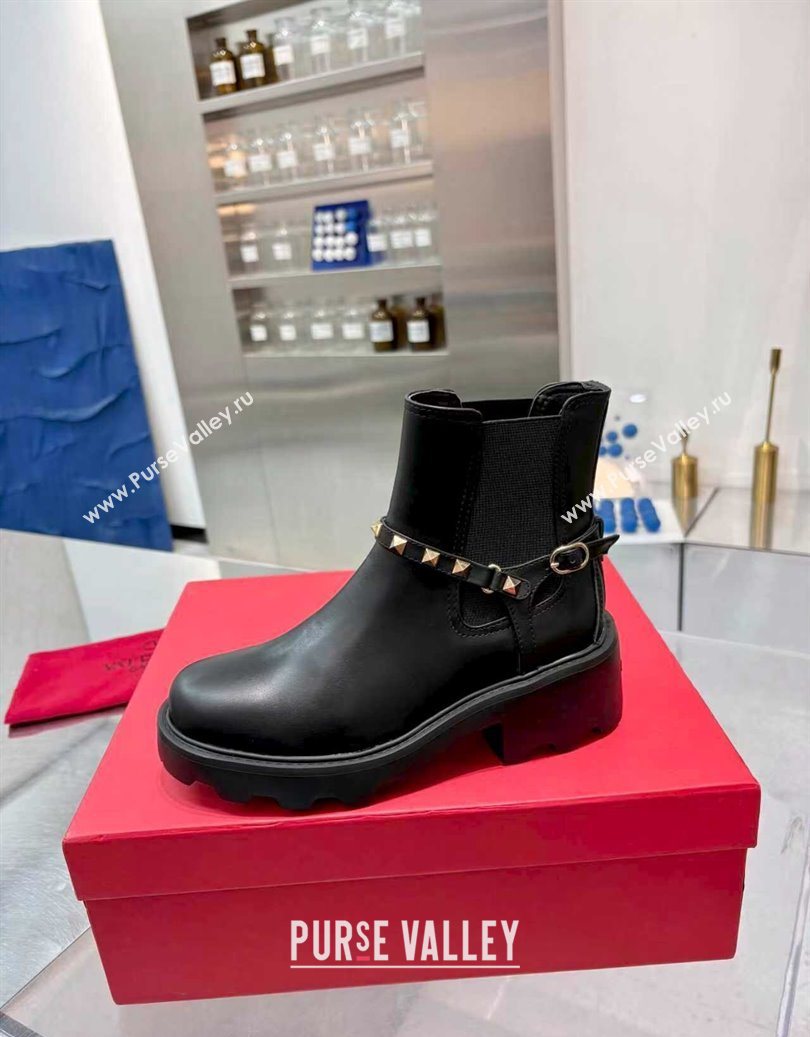 Valentino Rockstud Strap Ankle Boots 5.5cm in Calfskin Leather Black/Gold 2025 1104 (XL-251104093)
