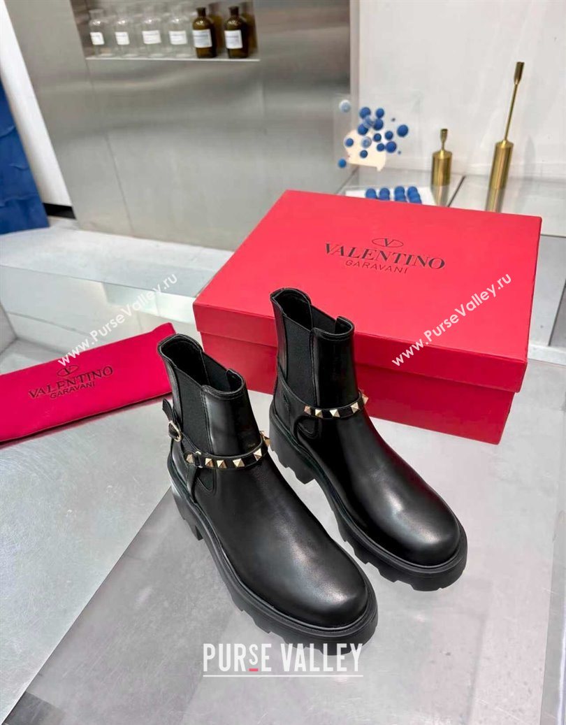 Valentino Rockstud Strap Ankle Boots 5.5cm in Calfskin Leather Black/Gold 2025 1104 (XL-251104093)