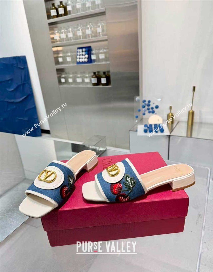 Valentino VLogo Signature Cherryfic Slides Sandal 3cm in Blue Denim and Leather White 2025 1104 (XL-251104097)
