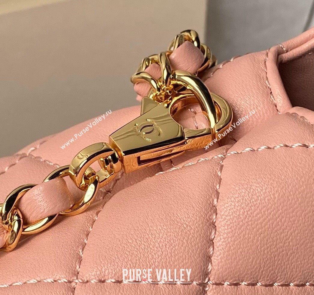 Chanel Shiny Crumpled Calfskin Clutch with Heart Chain AP3787 Light Pink 2024 (yezi-240717071)