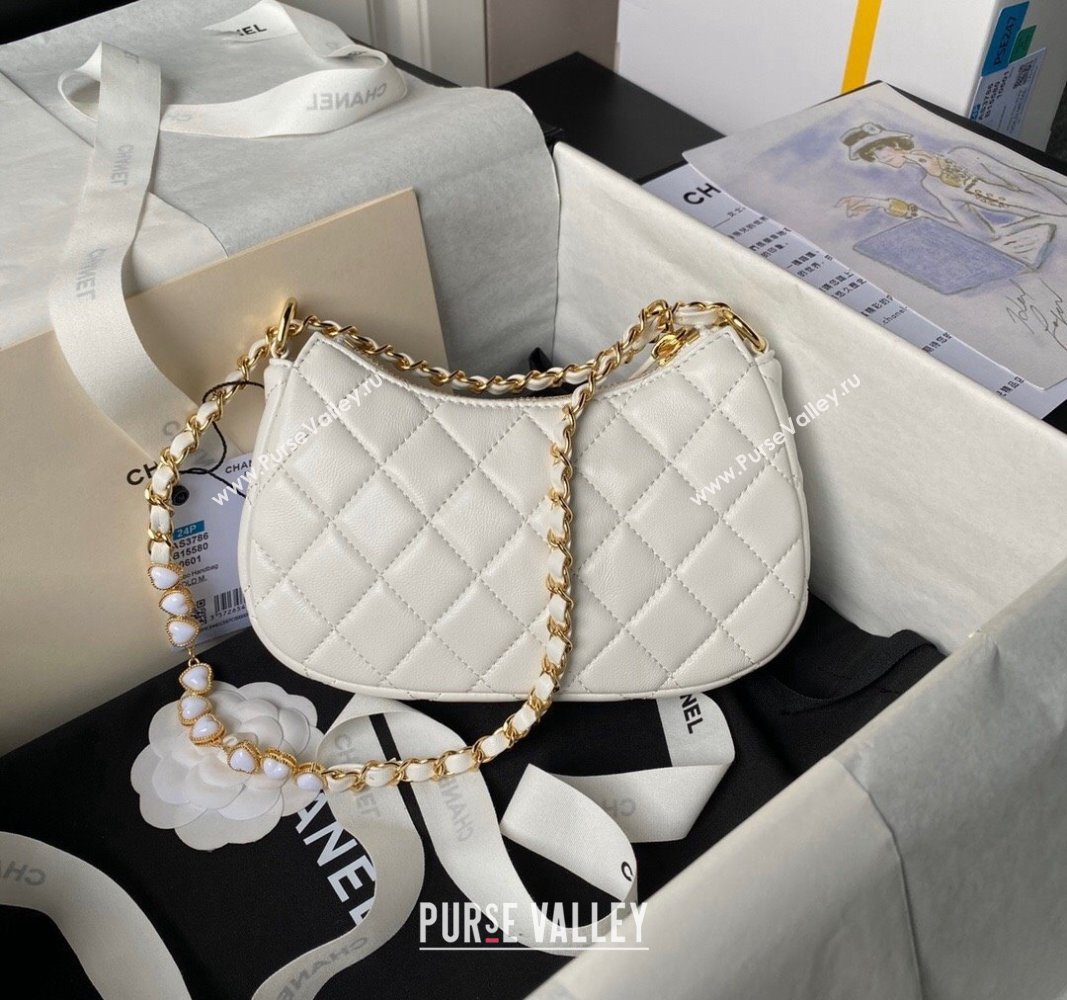 Chanel Shiny Crumpled Calfskin Hobo Clutch with Heart Chain AP3786 White 2024 (yezi-240717078)