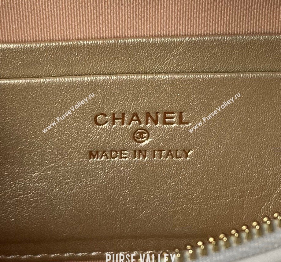 Chanel Shiny Lambskin Waist Bag with CC Charm Chain White 2024 AP4113 (yezi-240717080)