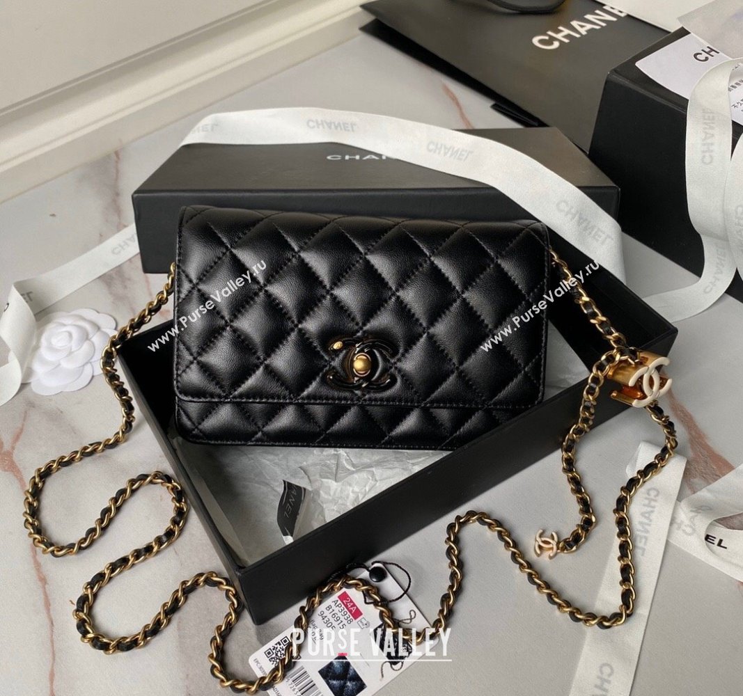 Chanel Shiny Wallet On Chain WOC with CC Charm Black 2024 AP3938 (yezi-240717086)