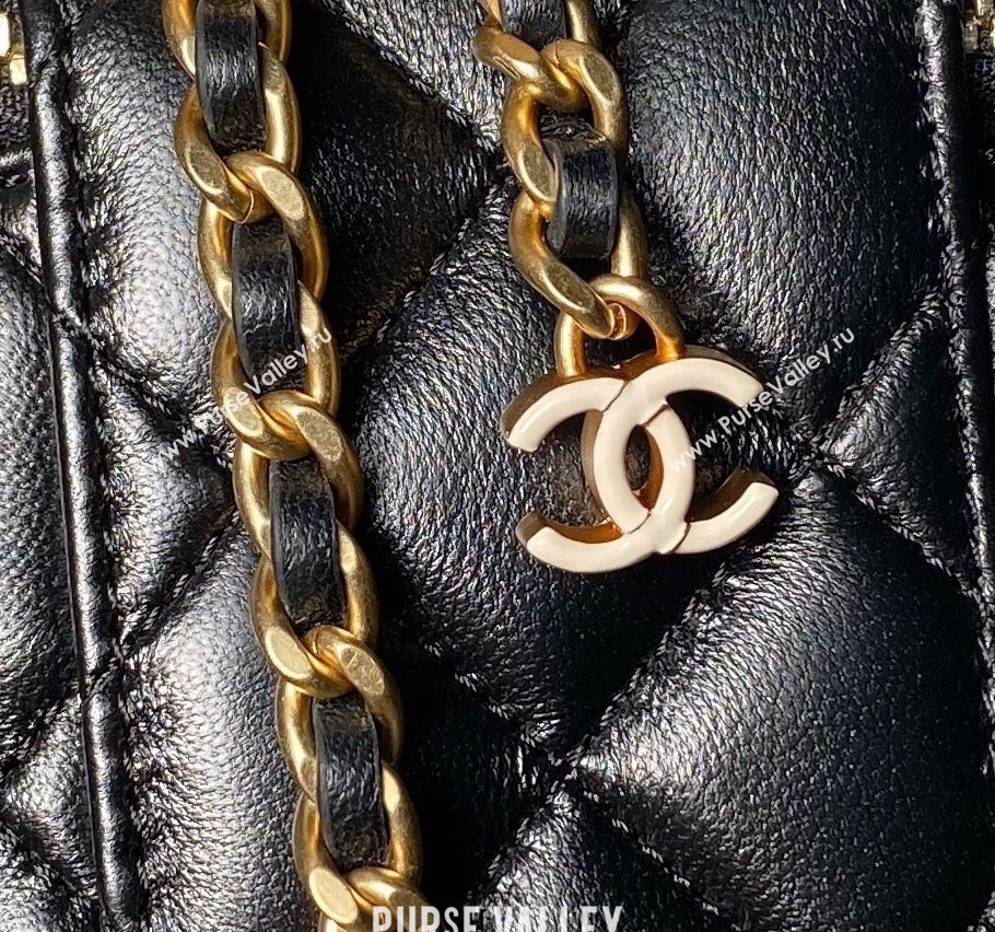 Chanel Shiny Lambskin Clutch with CC Charm Chain Black 2024 AP3941 (yezi-240717088)