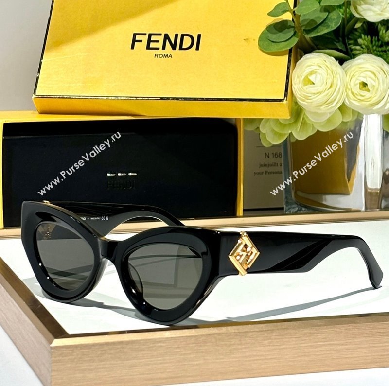 Fendi FF Diamonds Sunglasses FE40146 Black/Grey 2024 (A-240914049)