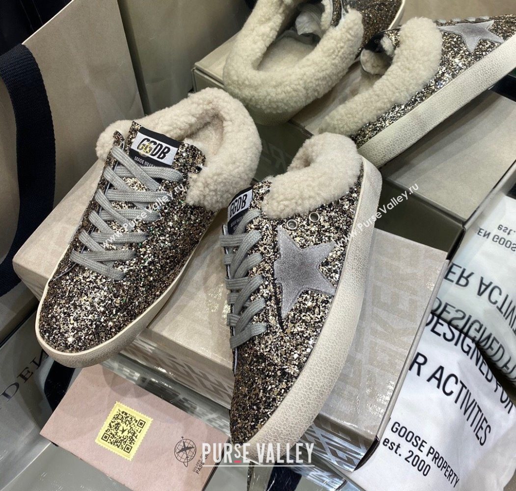 Golden Goose Womens Super-Star Sabots Sneaker in Gold Glitter and Wool 2025 GGDB103111 (MD-251031066)
