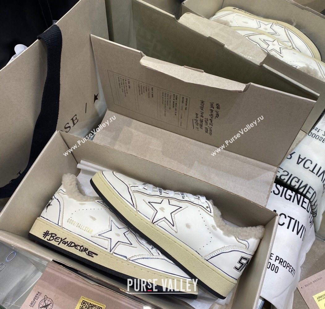 Golden Goose Womens Super-Star Sneakers in White Leather and Wool 2025 GGDB103115 (MD-251031075)