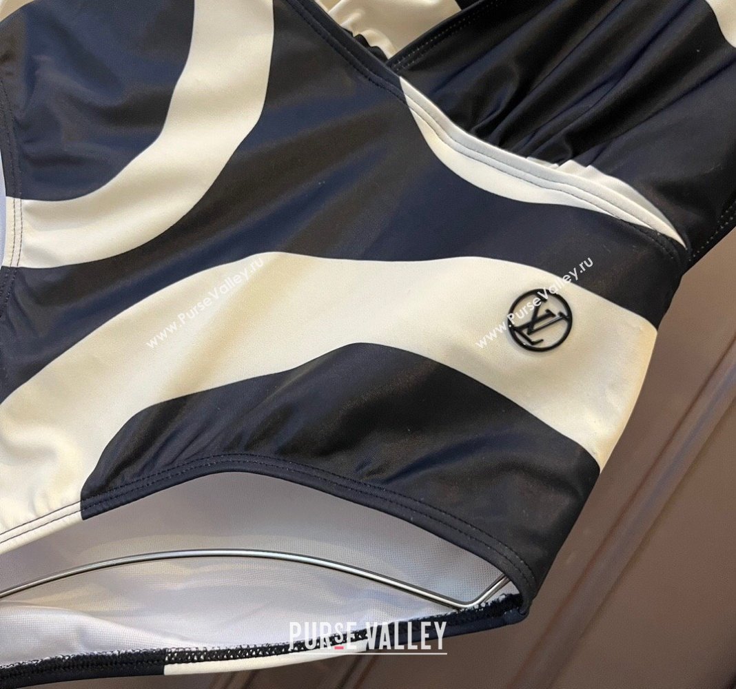 Louis Vuitton Swimwear White/Black 2024 CH04011624 (WM-240401054)