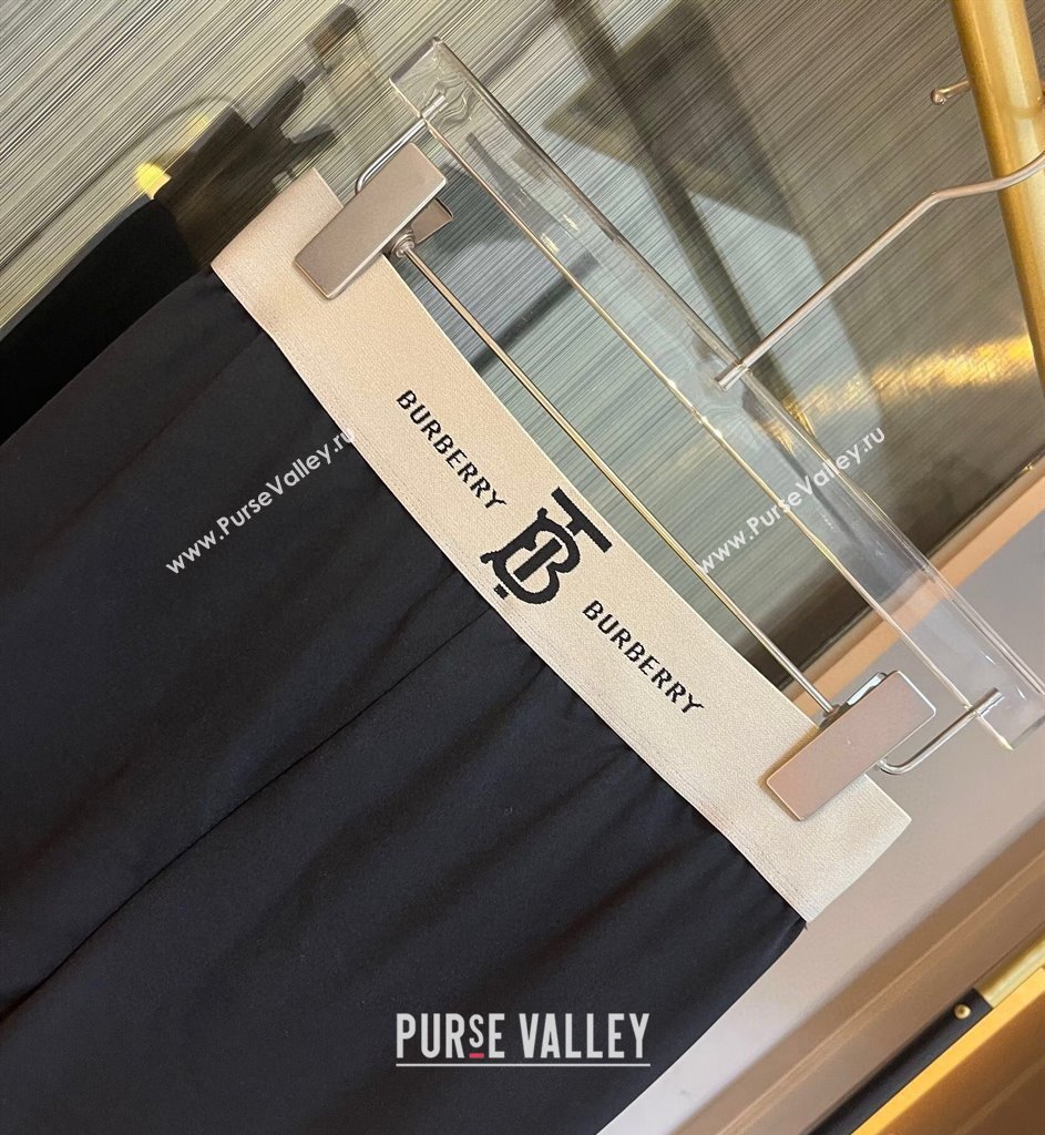 Burberry TB Yoga Activewear Set Black 2025 0314 (WM-250314005)