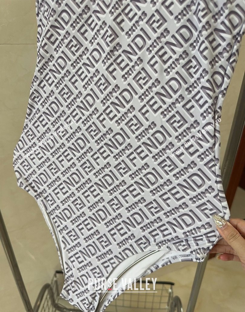 Fendi Logo Print One-Piece Swimwear White 2025 0313 (shi-250313009)