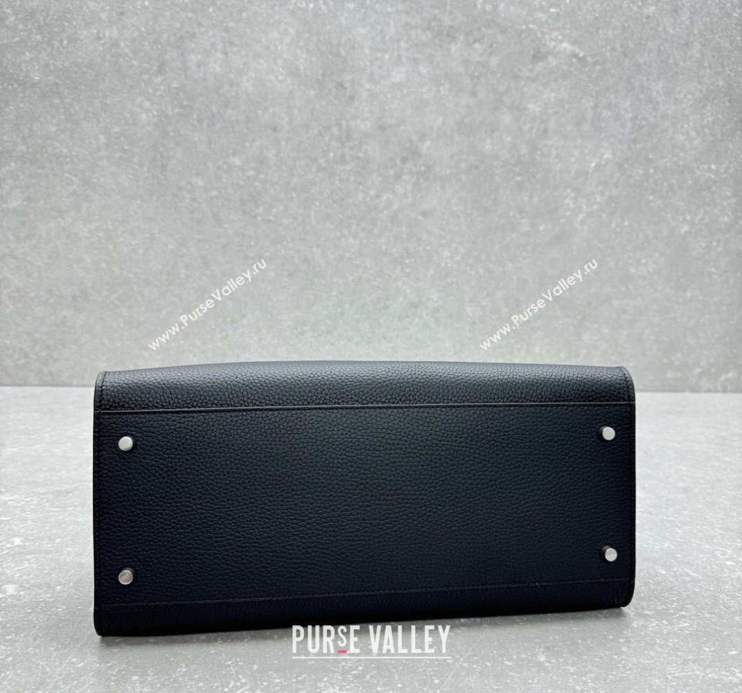 The Row Margaux EW Shoulder 12 Bag in Grained Leather Black 2025 1797 (ningm-250408062)