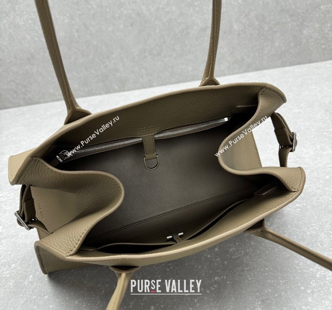 The Row Margaux EW Shoulder 12 Bag in Grained Leather Dark Taupe 2025 1797 (ningm-250408063)
