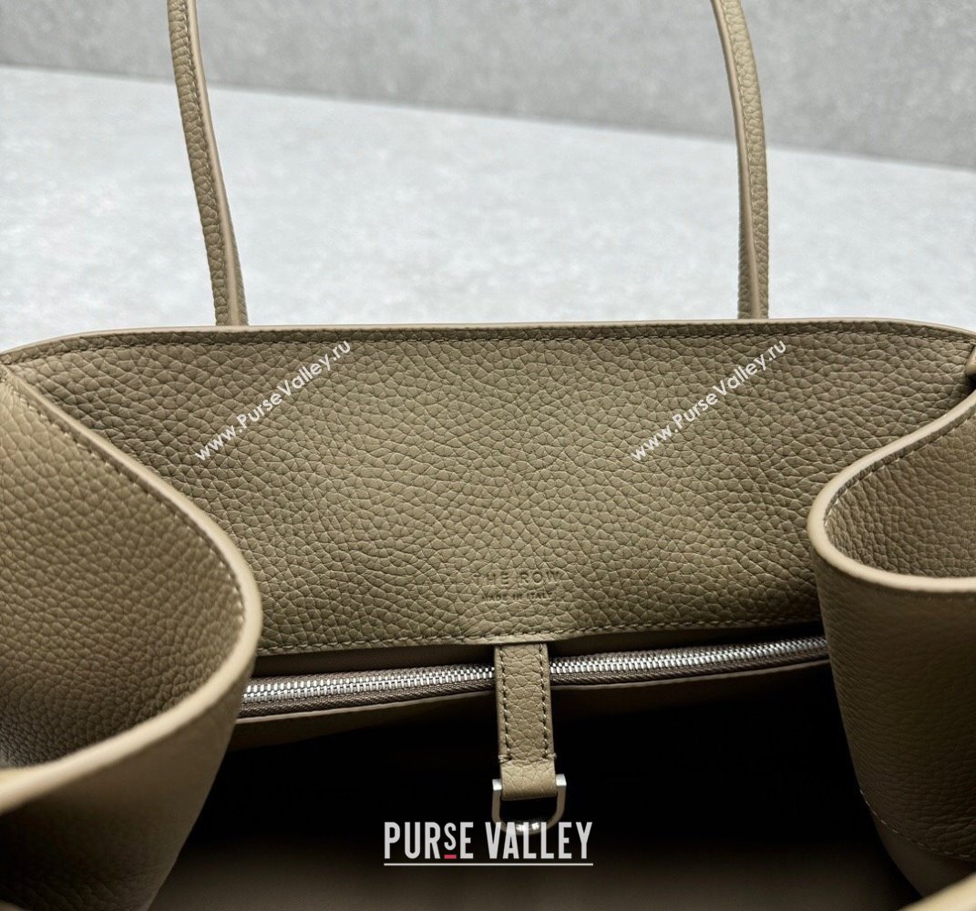 The Row Margaux EW Shoulder 12 Bag in Grained Leather Dark Taupe 2025 1797 (ningm-250408063)