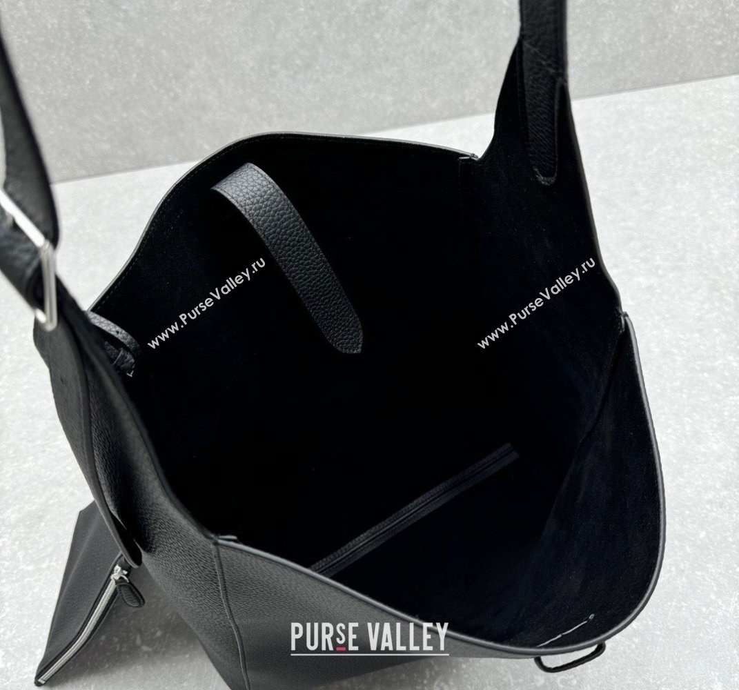The Row Blake Hobo in Grained Leather Black 2025 1726 (ningm-250408066)