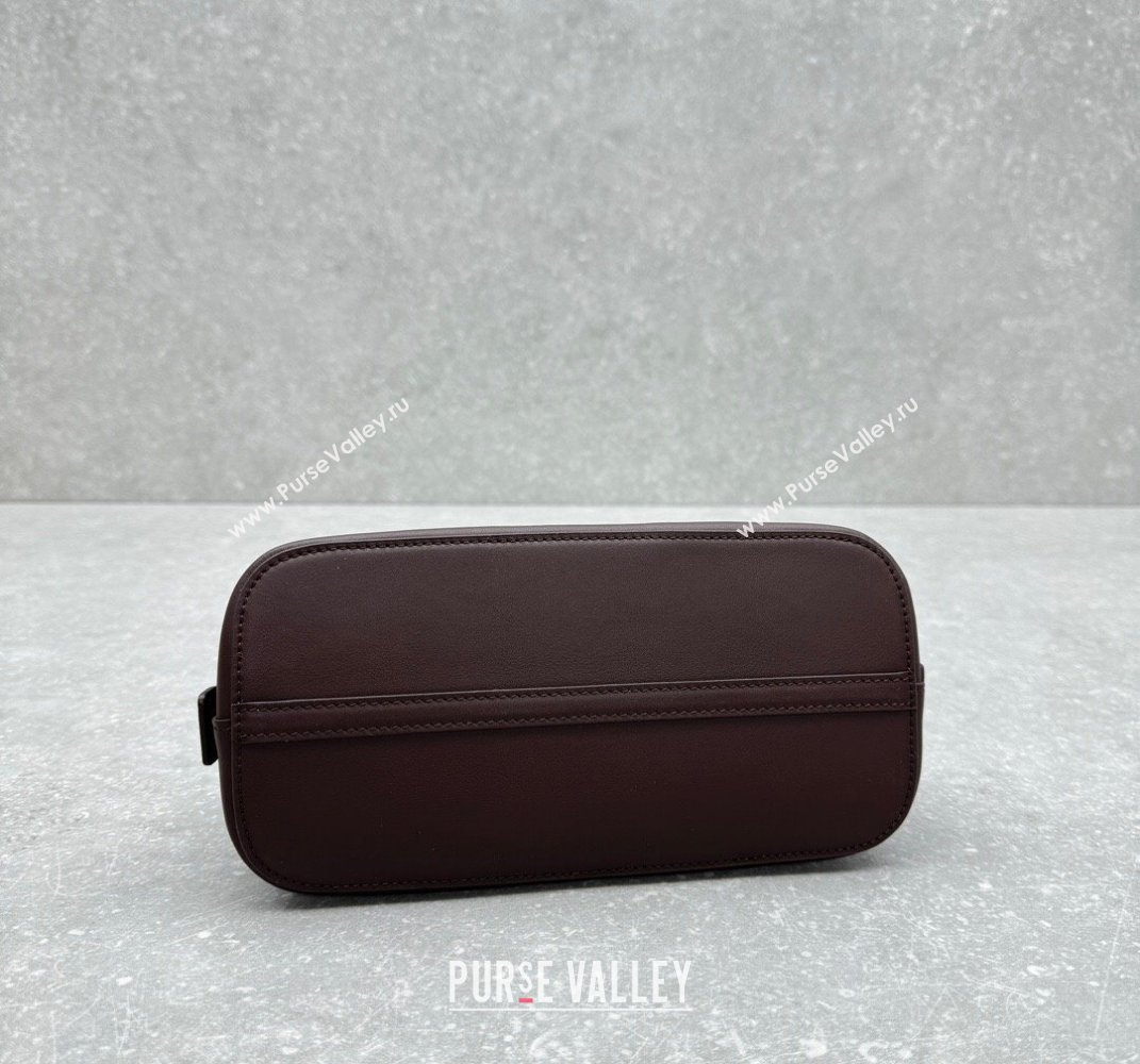 The Row Mini Devon Bag in Smooth Leather Dark Burgundy 2025 1846 (ningm-250408067)