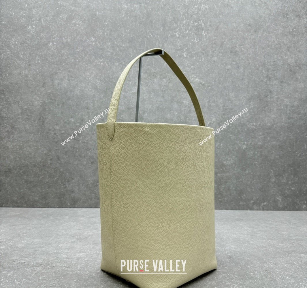 The Row Large N/S Park Tote Bag in Grained Leather White 2025 1822 (ningm-250520102)