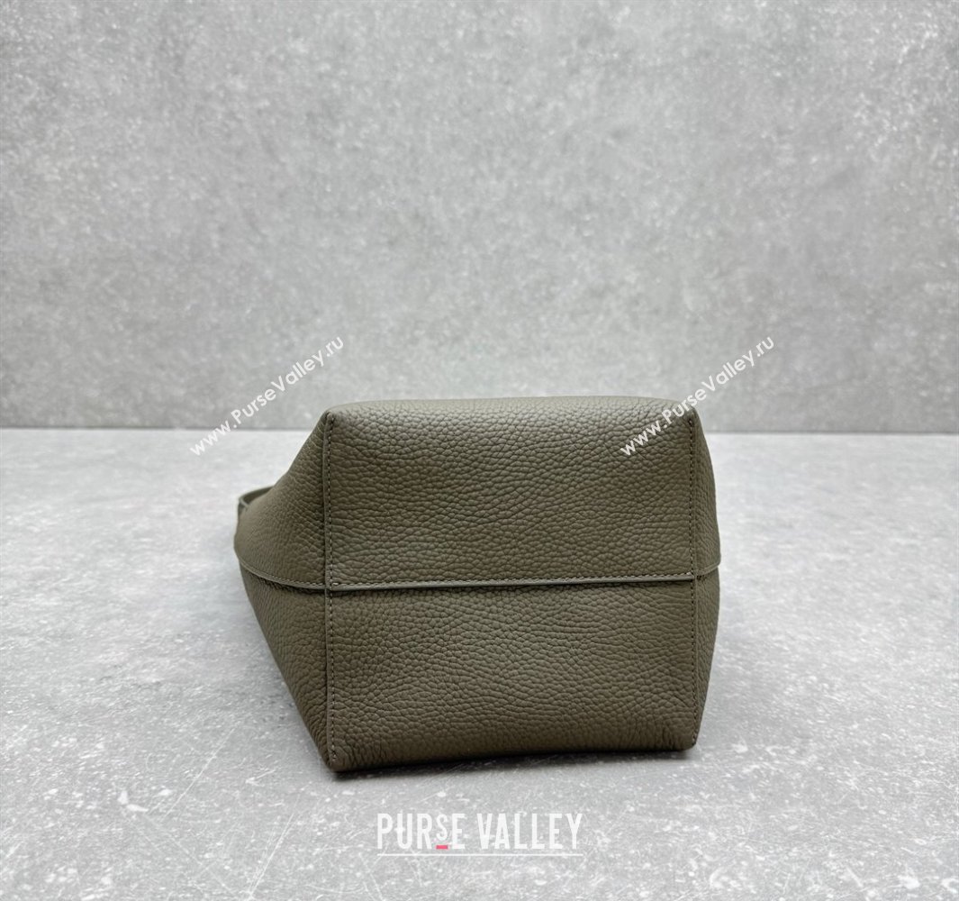 The Row Medium N/S Park Tote Bag in Grained Leather Grey 2025 1822 (ningm-250520105)