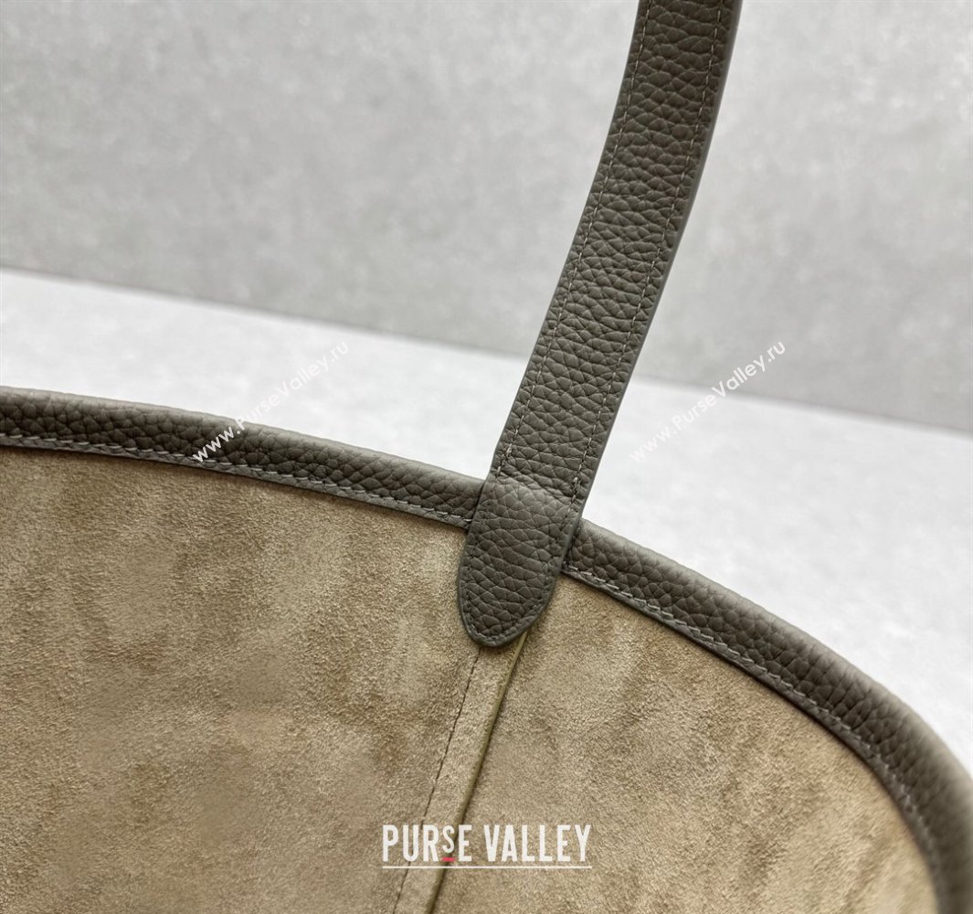 The Row Medium N/S Park Tote Bag in Grained Leather Grey 2025 1822 (ningm-250520105)
