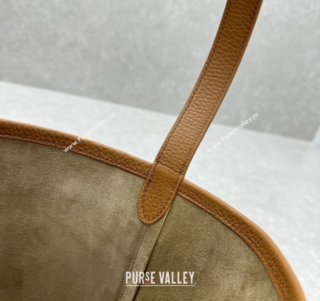 The Row Medium N/S Park Tote Bag in Grained Leather Brown 2025 1822 (ningm-250520107)
