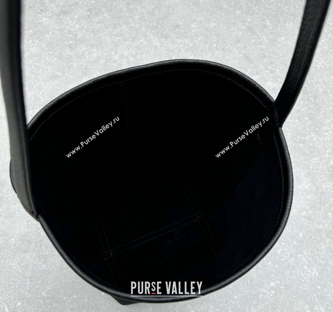 The Row Medium N/S Park Tote Bag in Grained Leather Black 2025 1822 (ningm-250520108)