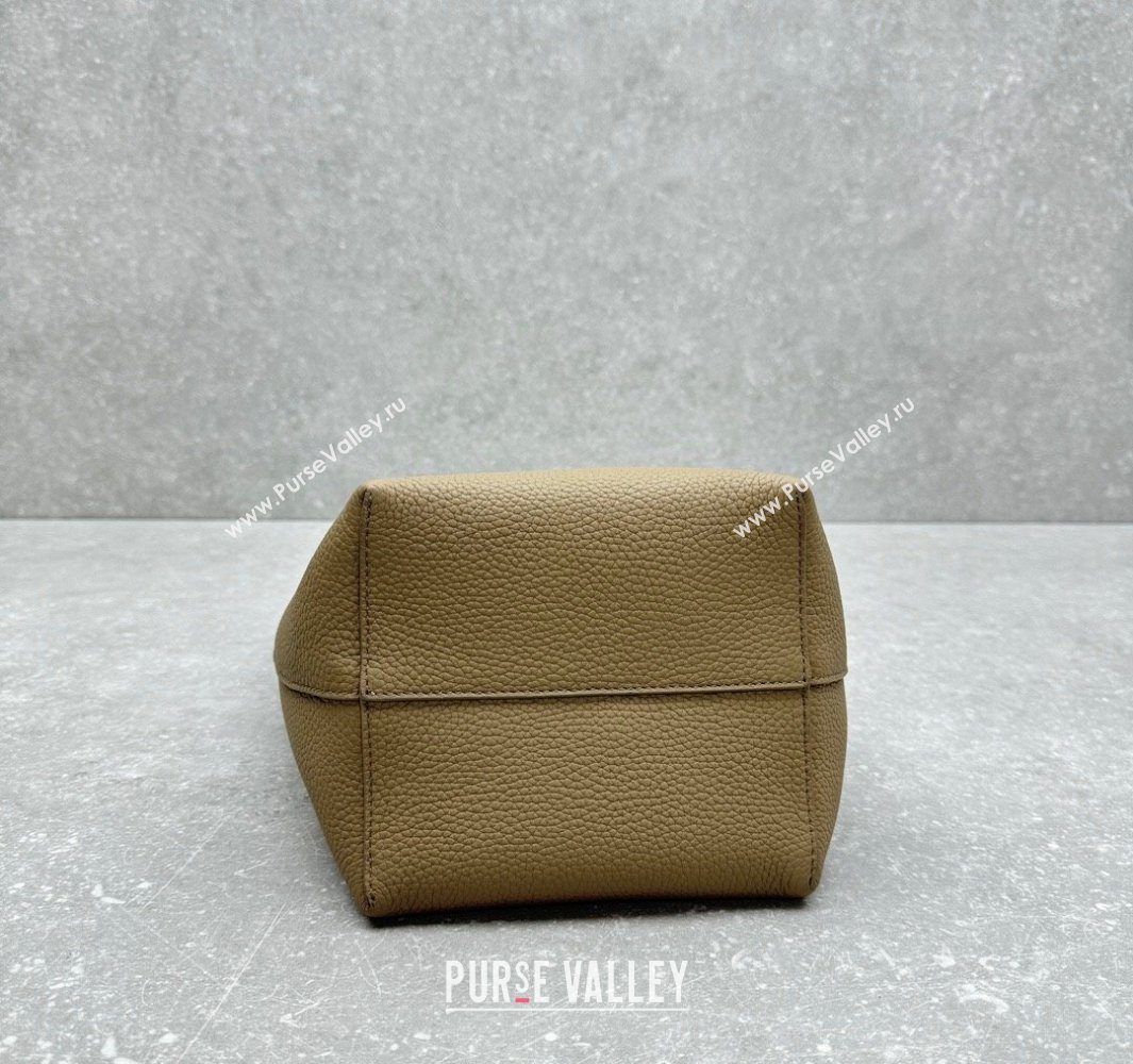 The Row Medium N/S Park Tote Bag in Grained Leather Beige 2025 1822 (ningm-250520109)