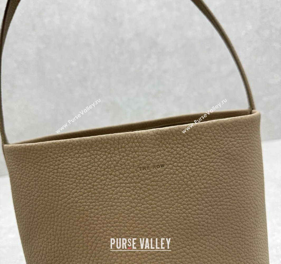 The Row Medium N/S Park Tote Bag in Grained Leather Beige 2025 1822 (ningm-250520109)