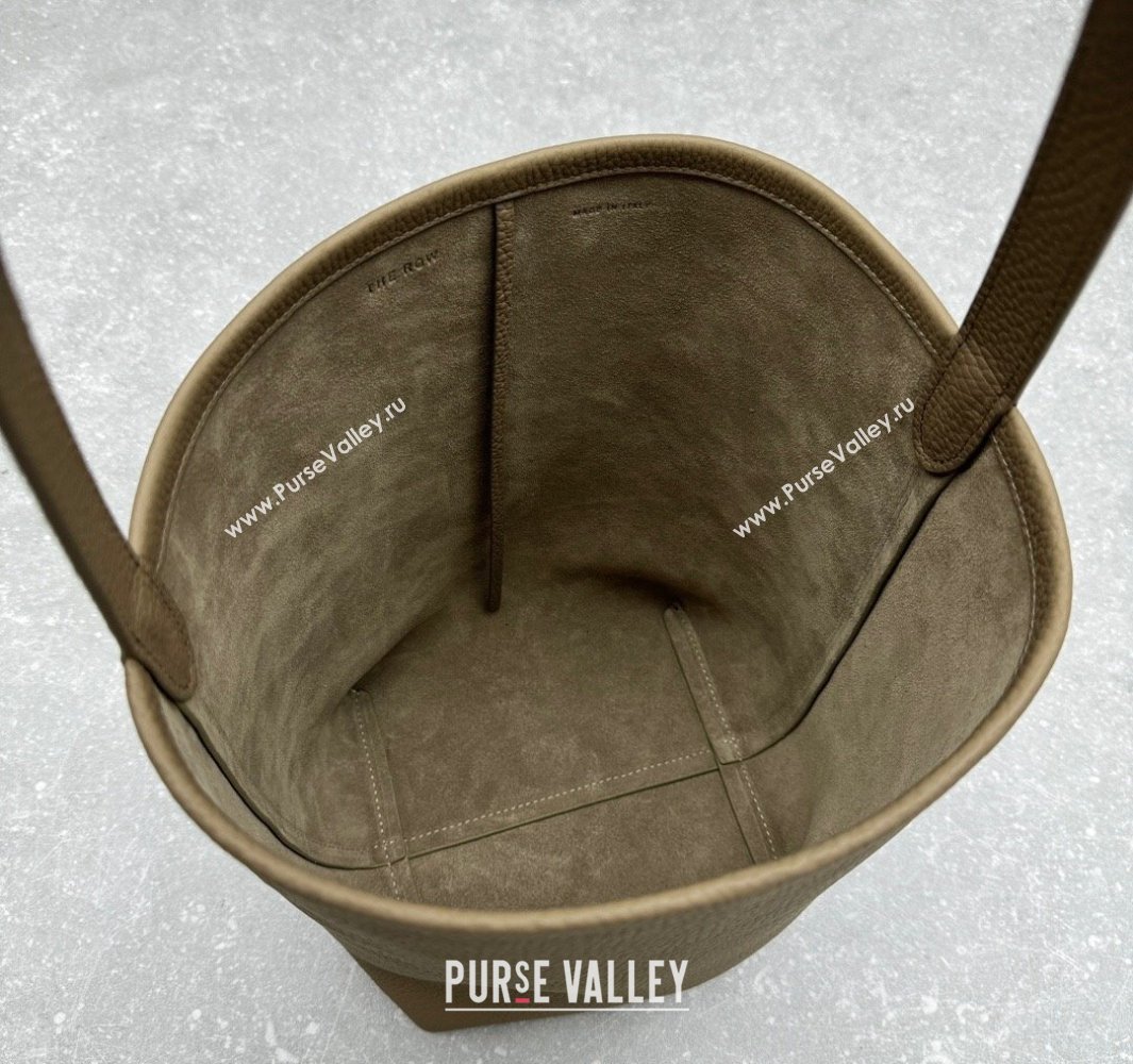 The Row Medium N/S Park Tote Bag in Grained Leather Beige 2025 1822 (ningm-250520109)