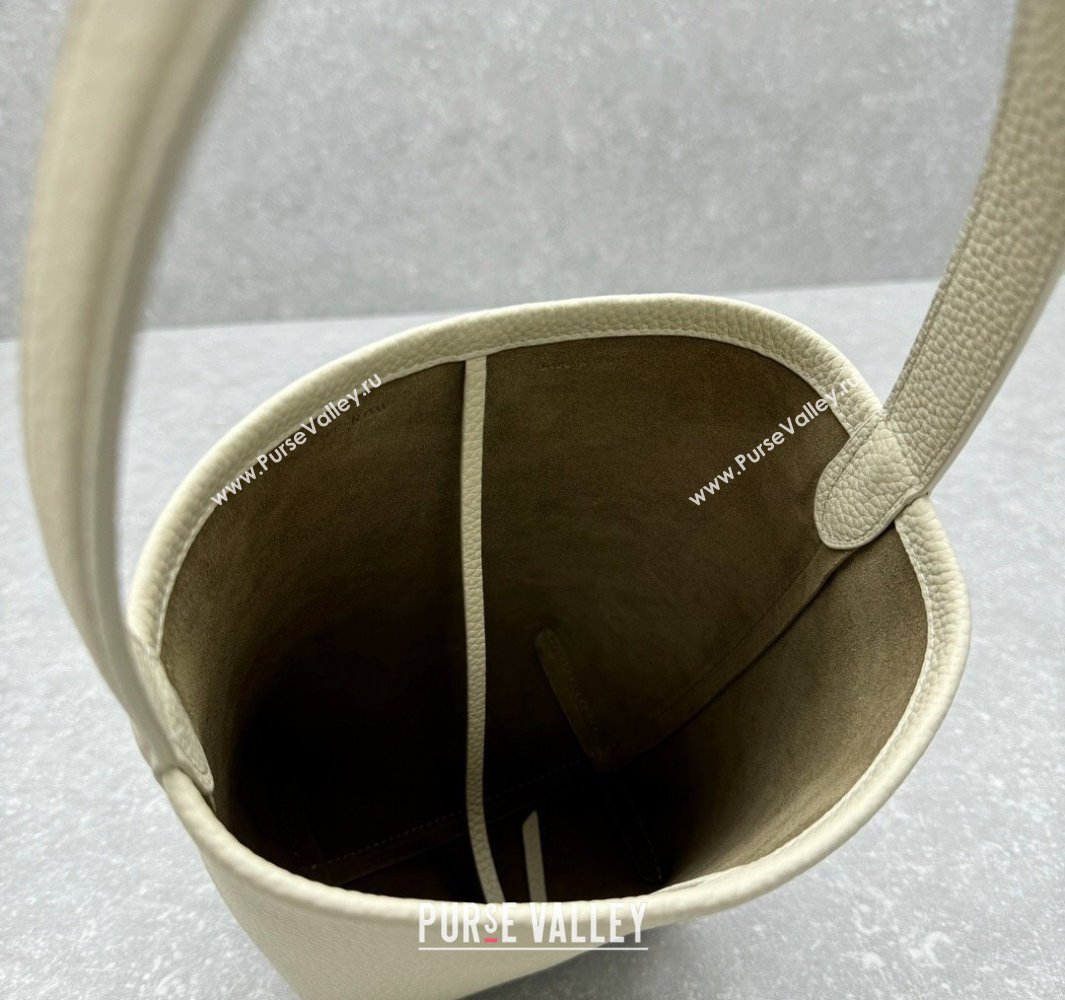 The Row Small N/S Park Tote Bag in Grained Leather White 2025 1822 (ningm-250520110)