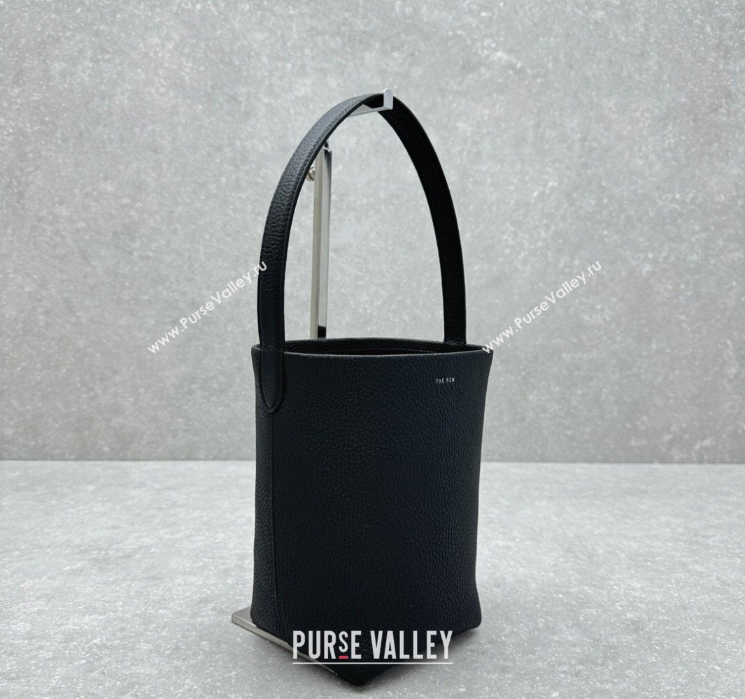 The Row Small N/S Park Tote Bag in Grained Leather Black 2025 1822 (ningm-250520111)