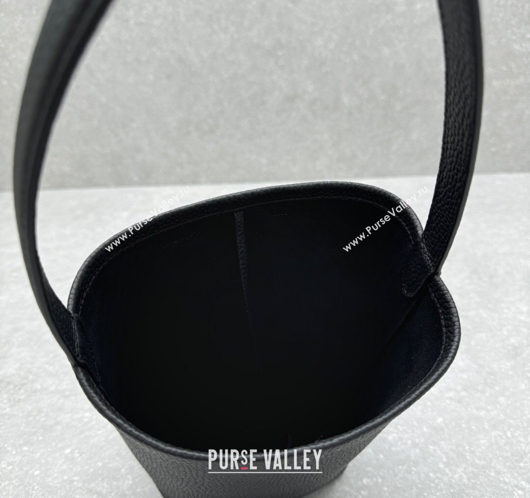 The Row Small N/S Park Tote Bag in Grained Leather Black 2025 1822 (ningm-250520111)