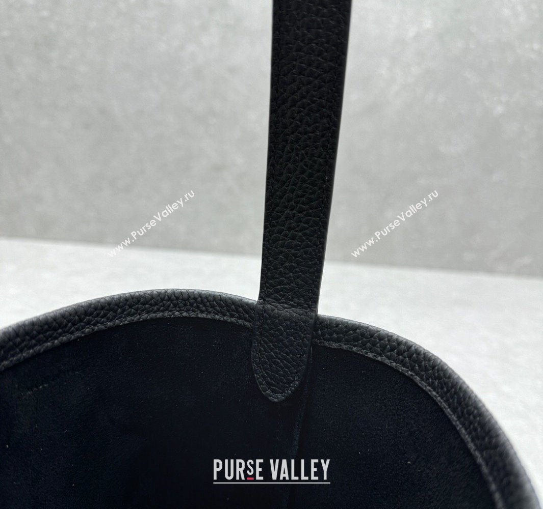 The Row Small N/S Park Tote Bag in Grained Leather Black 2025 1822 (ningm-250520111)