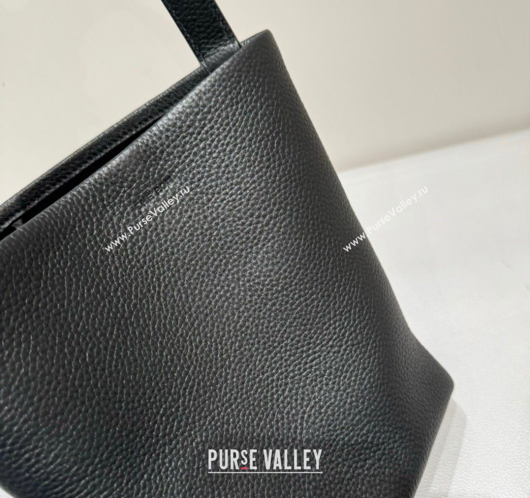 The Row Medium N/S Park Tote Bag in Grained Leather Black 2025 0802 (YY-250802055)