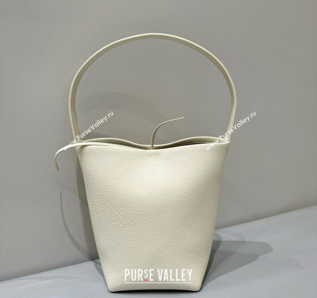 The Row Small N/S Park Tote Bag in Grained Leather White 2025 0802 (YY-250802058)