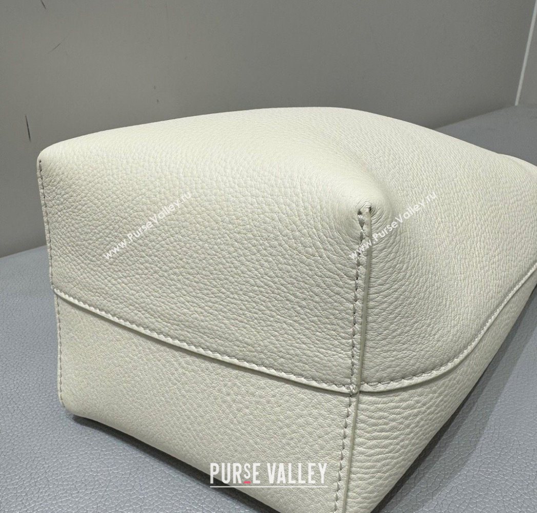The Row Small N/S Park Tote Bag in Grained Leather White 2025 0802 (YY-250802058)
