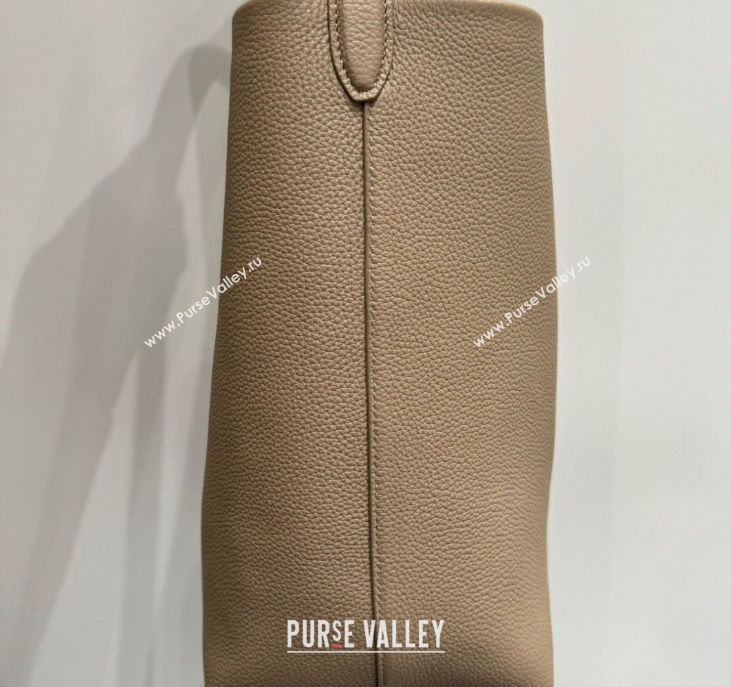 The Row Medium N/S Park Tote Bag in Grained Leather Beige 2025 0802 (YY-250802059)