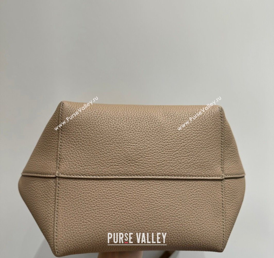 The Row Medium N/S Park Tote Bag in Grained Leather Beige 2025 0802 (YY-250802059)