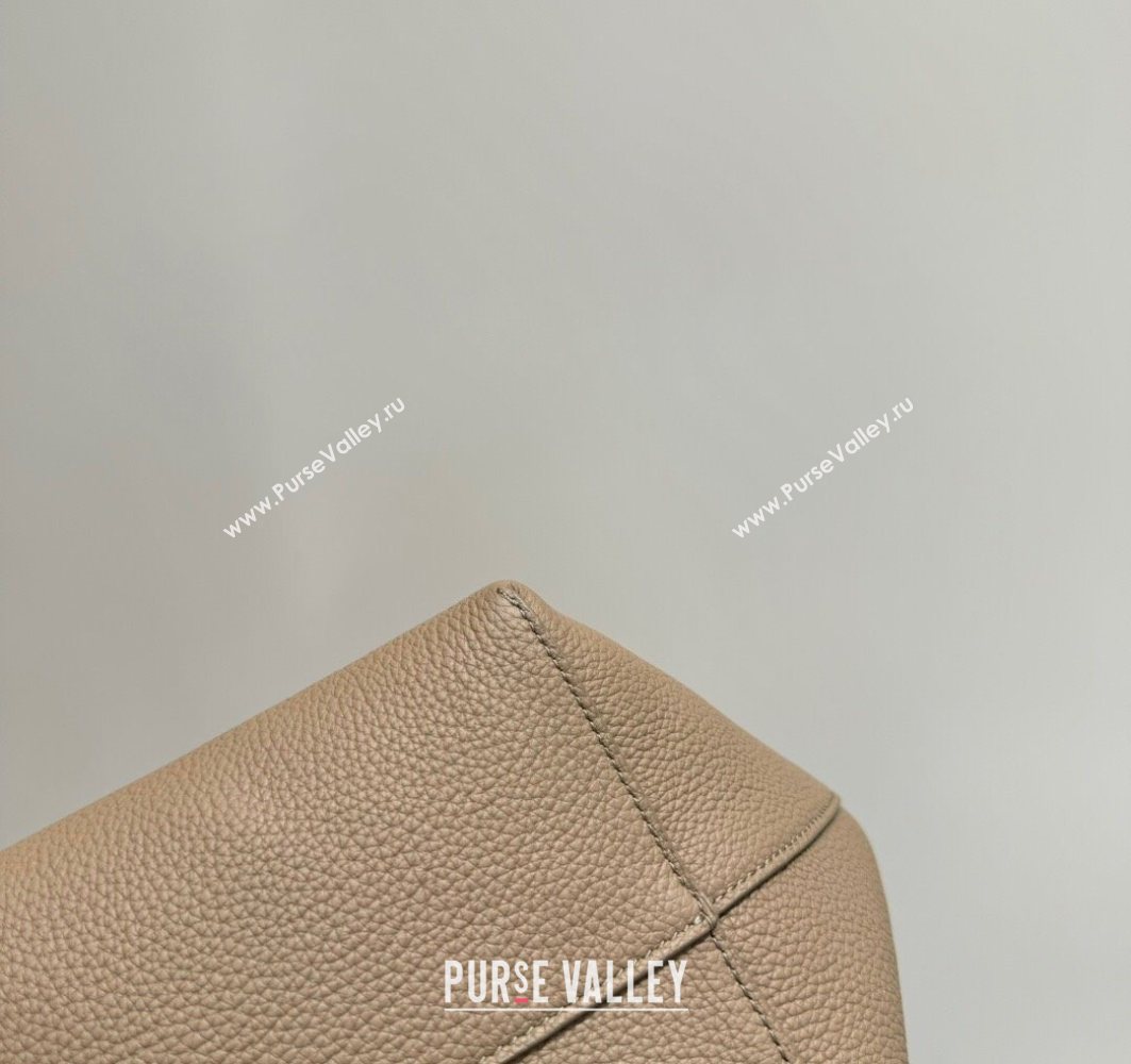 The Row Medium N/S Park Tote Bag in Grained Leather Beige 2025 0802 (YY-250802059)