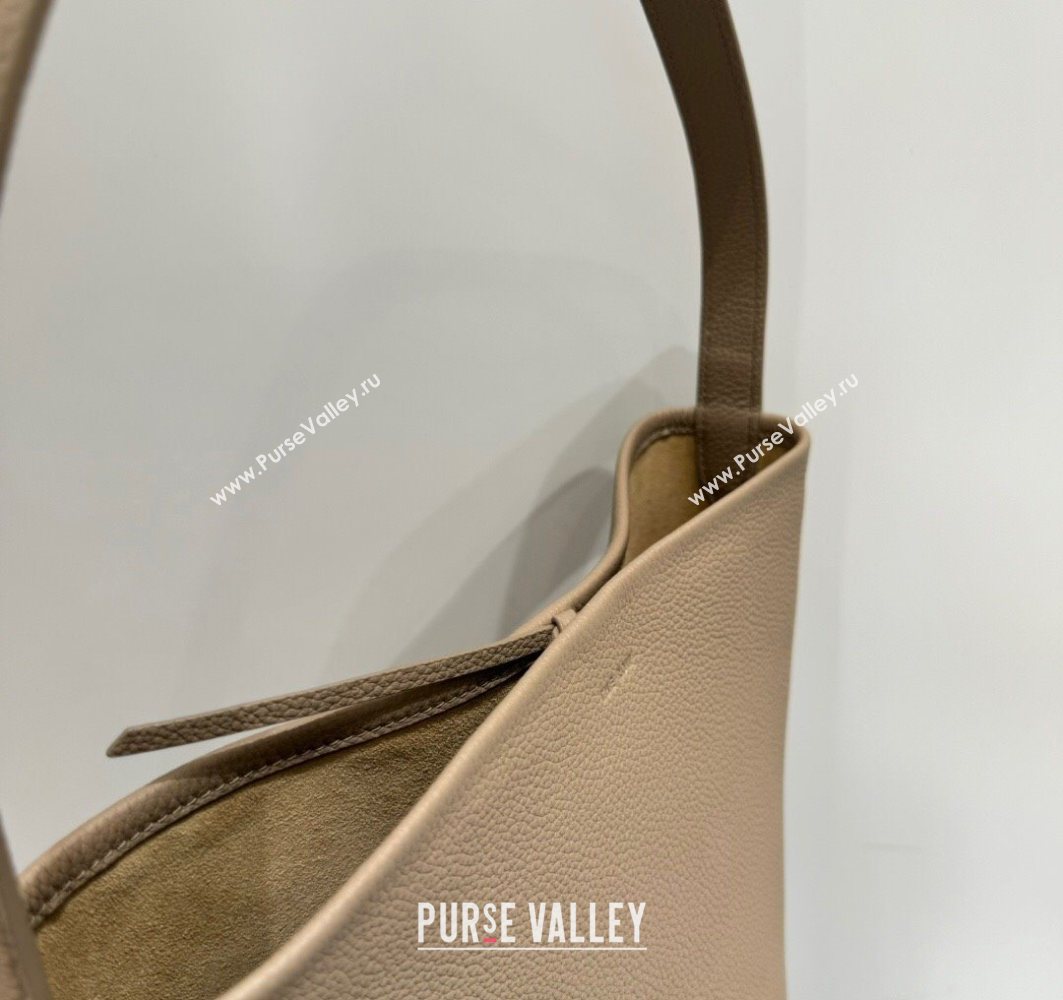 The Row Medium N/S Park Tote Bag in Grained Leather Beige 2025 0802 (YY-250802059)